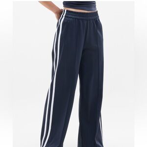 Athleta Tempo Mid Rise Wide Leg Track Pant